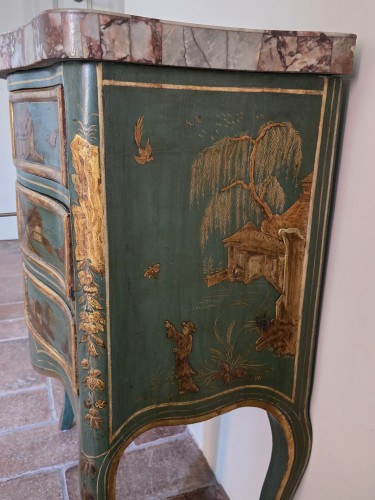 Small Lacquered Chest Of Drawers With Chinese Scenes, Piedmont 18th Centur - 