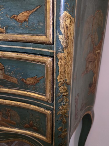 18th century - Small Lacquered Chest Of Drawers With Chinese Scenes, Piedmont 18th Centur