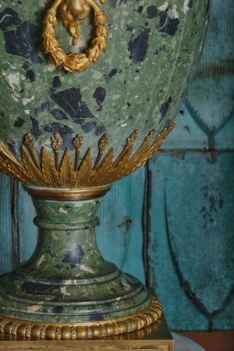 Restauration - Charles X - Important Scagliola Vase With Gilt Bronzes, Rome Mid-19th Century