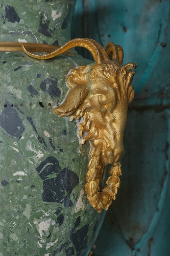 Antiquités - Important Scagliola Vase With Gilt Bronzes, Rome Mid-19th Century