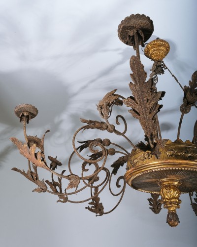 Lighting  - Large Italian Chandelier In Gilded Wood And Wrought Iron, Tuscany 18th 