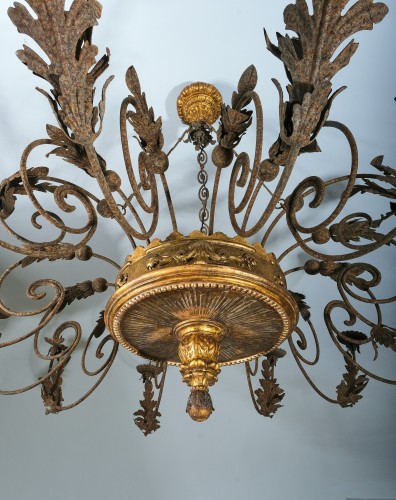 Large Italian Chandelier In Gilded Wood And Wrought Iron, Tuscany 18th  - 