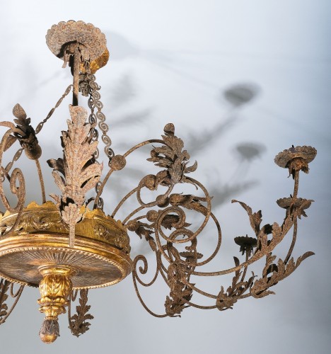 18th century - Large Italian Chandelier In Gilded Wood And Wrought Iron, Tuscany 18th 