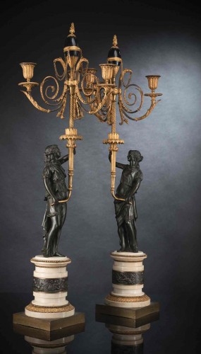 Paire de candélabres en bronze doré et patiné attr. Francois Remond, Paris vers 1790 - Luminaires Style Directoire