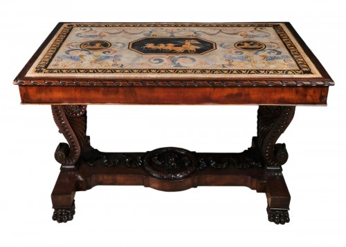 Importante table de milieu avec plateau en scagliola, Rome ou Naples, vers 1840