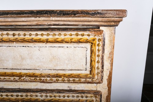 Tuscany chest of drawers,, circa1800 - 