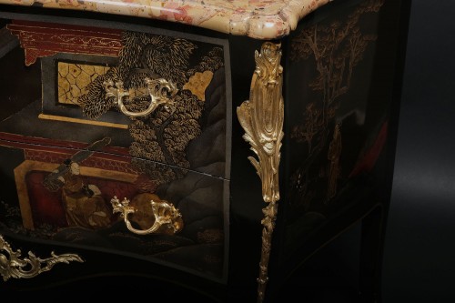 Furniture  - Louis XV style Commode In Coromandel Lacquer - 2nd Part Of The XIXth Century
