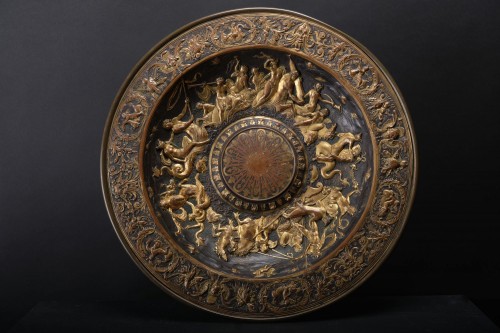 Large Brass Relief Plate, Piedmont Circa 1850 - Decorative Objects Style Renaissance