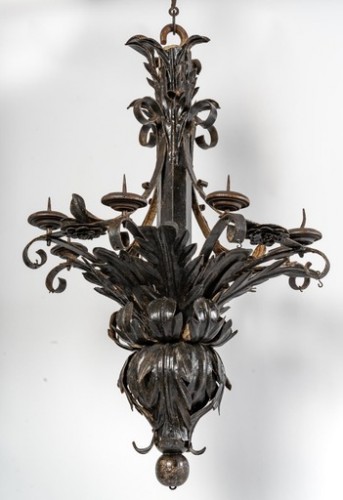 Lighting  - Pair of wooden chandeliers with applied and painted iron sheet, Italy, 19th