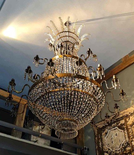 Large neoclassical chandelier with rich crystal hanging, Naples ca.1820 - Lighting Style Empire