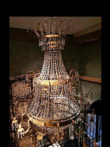 Lighting  - Large neoclassical chandelier with rich crystal hanging, Naples ca.1820