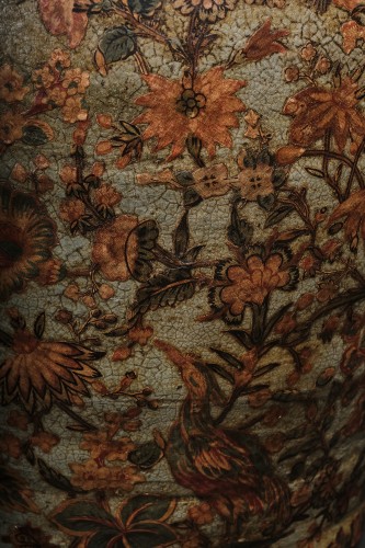 Vase en terre cuite peinte en décor Arte Povera, couvercle en bois, Piémont, 18ie siècle - Uwe Dobler Interiors