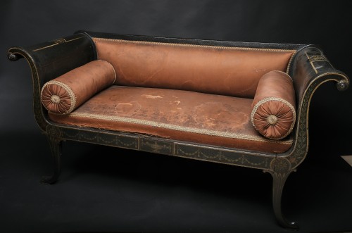 XIXe siècle - Banc en bois peint en forme de gondole, Europe du Nord début 19e