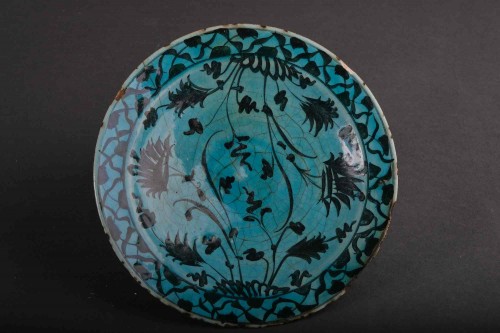 Porcelain & Faience  - Plate with turquoise background painted in ancient Persian, Ar-Raqqa, 17th 