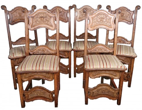 Suite de six chaises probablement Lorraines, 18e siècle