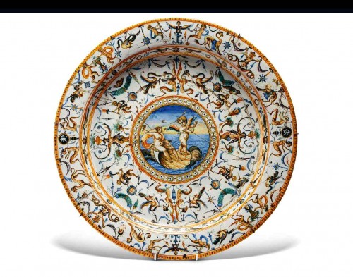 17th century - Large plate from the Deruta factory, early 17th century