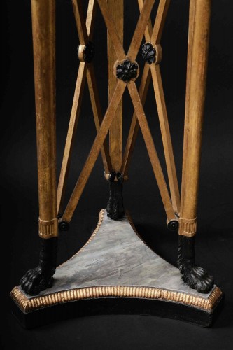 Mobilier Table & Guéridon - Athénienne en bois laqué et doré, probablement Suède 19e siècle