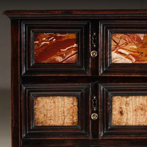 Cabinet de table en marbre du XIXe siècle - 