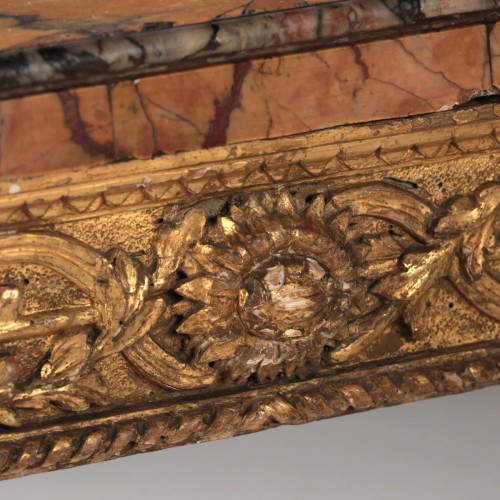 XVIIIe siècle - Paire de consoles romaines vers 1770