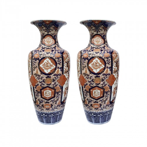 Paire de vases en porcelaine, Japon 19e siècle