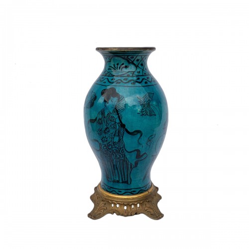 Vase persan à motifs chinois, XVIe siècle