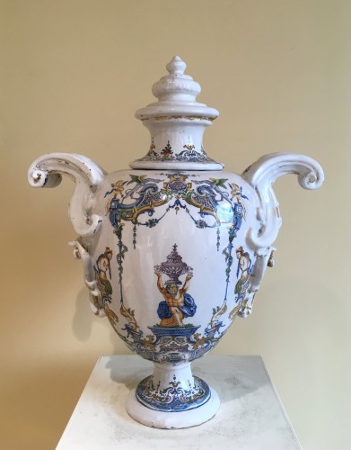 Grand vase balustre armorié - Galerie Vandermeersch