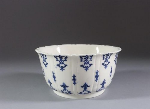 Set of three Saint-Cloud porcelain pieces - Porcelain & Faience Style 
