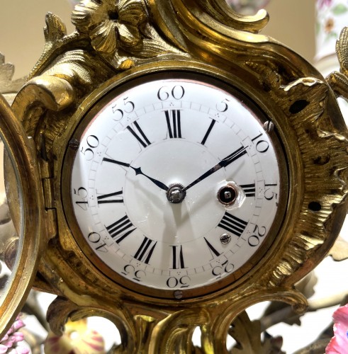 Pendule en porcelaine de Meissen et en bronze doré - Horlogerie Style 