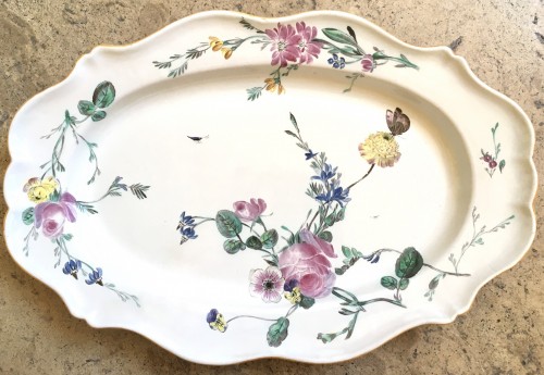 A Marseille oval dish - Porcelain & Faience Style 