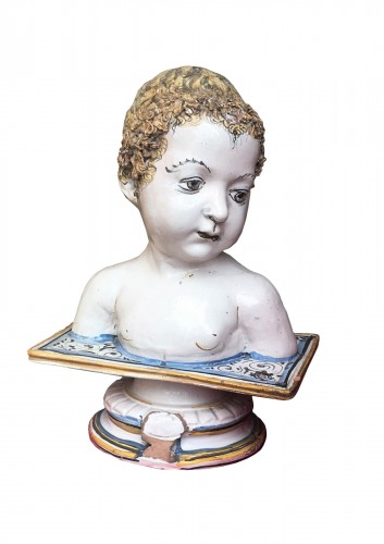 A Deruta bust of a child