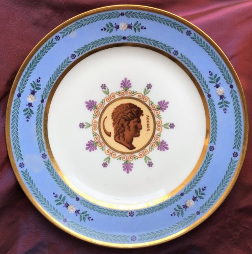 Assiette du service du comte de Marcellus - Céramiques, Porcelaines Style Restauration - Charles X