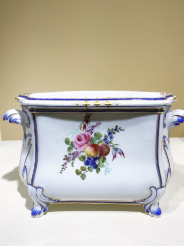 Porcelain & Faience  - A Sèvres &quot;cuvette Courteille&quot; flower vase