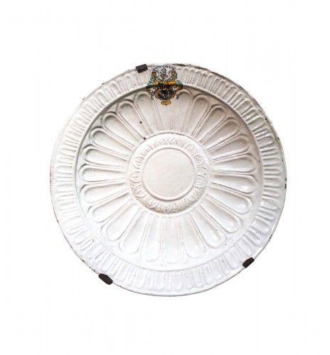 Grand plat en majolique de Faenza