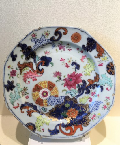 A Chinese porcelain plate - Porcelain & Faience Style 