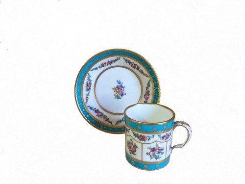 Cup and saucer in Sèvres porcelain - Porcelain & Faience Style 