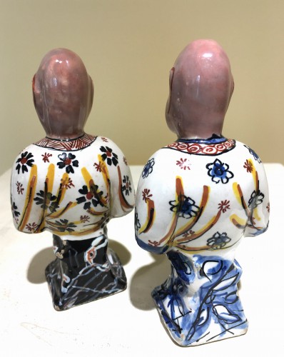 Two Delftware statuettes depicting Asian characters - Porcelain & Faience Style 