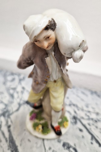 Antiquités - Paire de figurines en porcelaine de Meissen, vers 1755