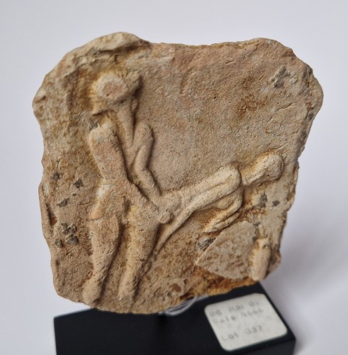 Antiquités - Babylonian Terracotta Tablet with Erotic Scene, 2100 BCE - 1600 BCE  