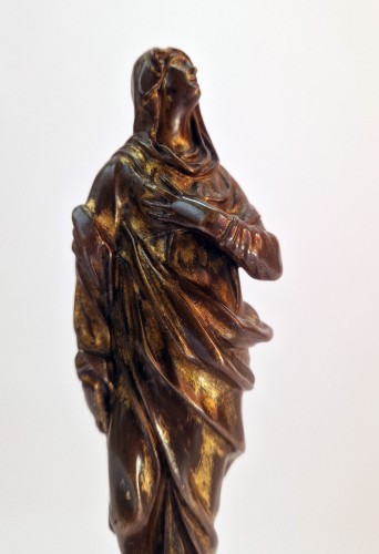 Antiquités - Statuette en bronze partiellement doré à la feuille Italie c.1600 La Vierge