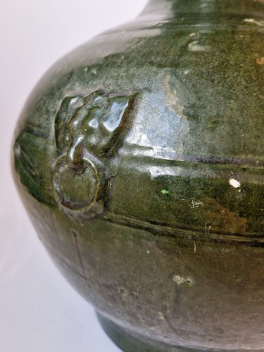 Antiquités - Vase Hu en terre cuite à glaçure verte dynastie Han Chine vers 206 av. J.-C. – 220 ap