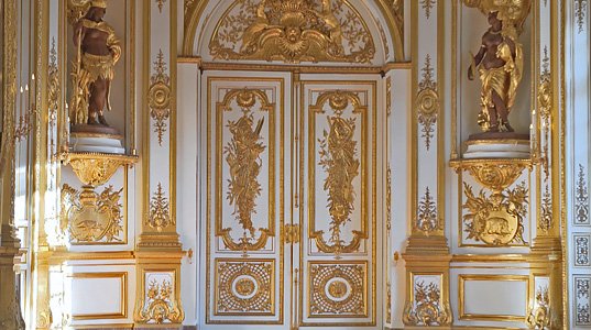 Entrée de la galerie dorée de la Banque de France