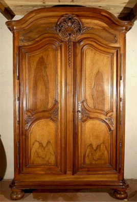 Armoire Régence de la Vallée du Rhône 