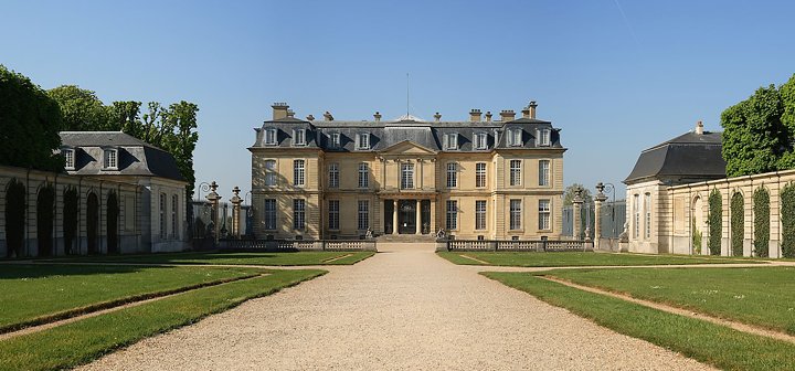 Vue générale du château de champs-sur-marne
