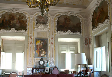 stucs du Salon privé du palais Fronteira